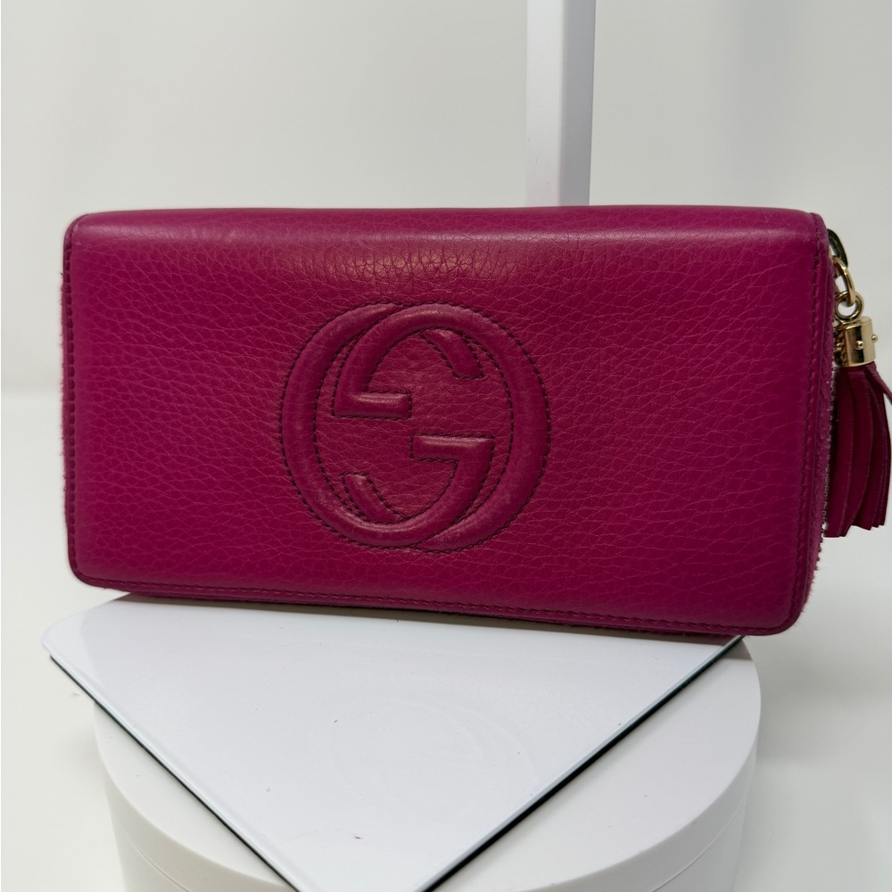 Gucci Pink Leather Soho Zip Around Wallet Tassel Continental Clutch